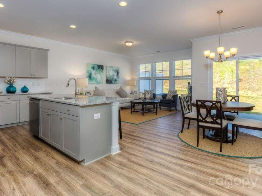 288 Creekview Road, Hendersonville, NC 28792.  MLS# CAR4161750, YatesRealty ID 26070. Family Room