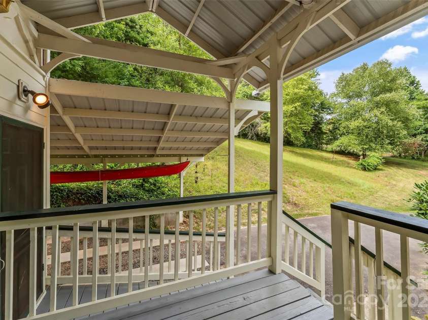 178 Herron Cove Road, Weaverville, NC 28787.  MLS# CAR4257698, YatesRealty ID 26072. Additional entrance