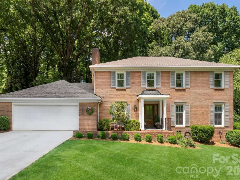 6613 Rocky Falls Road, Charlotte, NC 28211.  MLS# CAR4385008, YatesRealty ID 26072. 