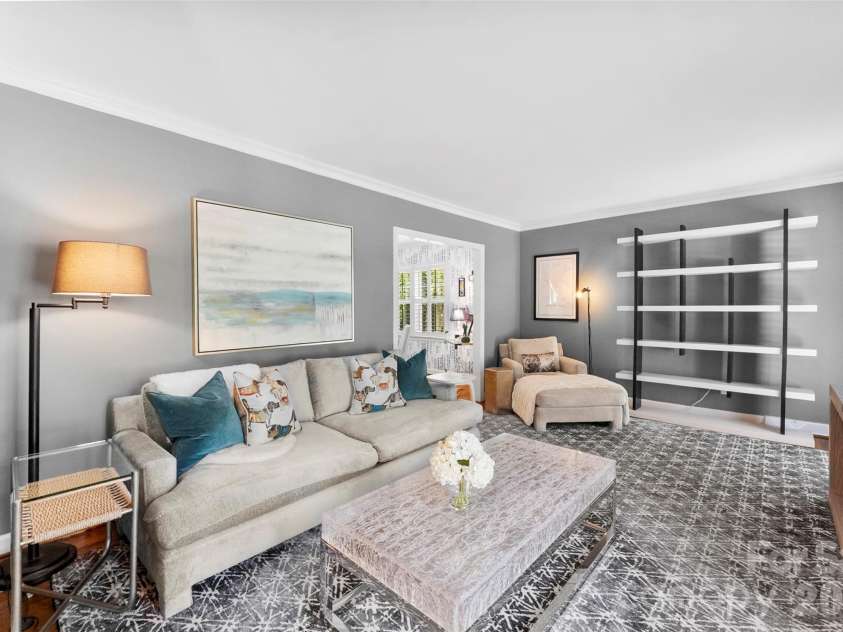 6613 Rocky Falls Road, Charlotte, NC 28211.  MLS# CAR4385008, YatesRealty ID 26072. 