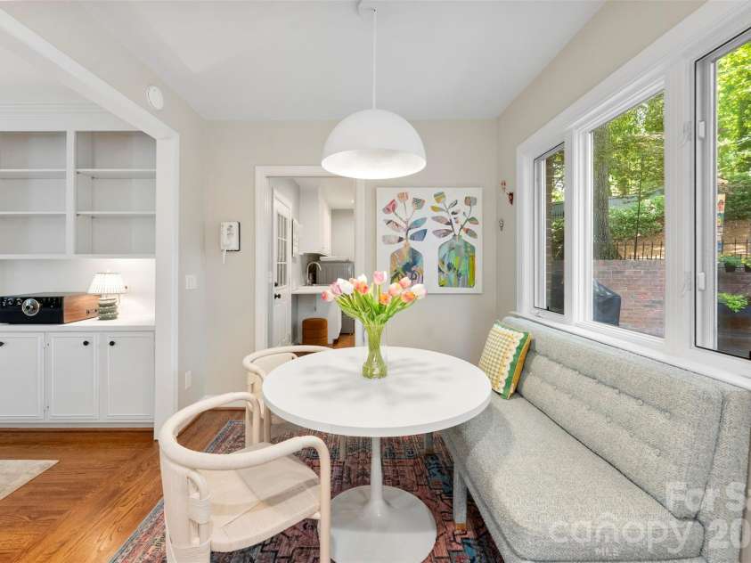 6613 Rocky Falls Road, Charlotte, NC 28211.  MLS# CAR4385008, YatesRealty ID 26072. 