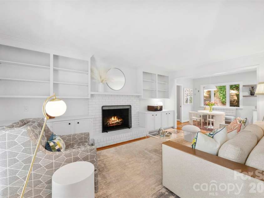6613 Rocky Falls Road, Charlotte, NC 28211.  MLS# CAR4385008, YatesRealty ID 26072. 