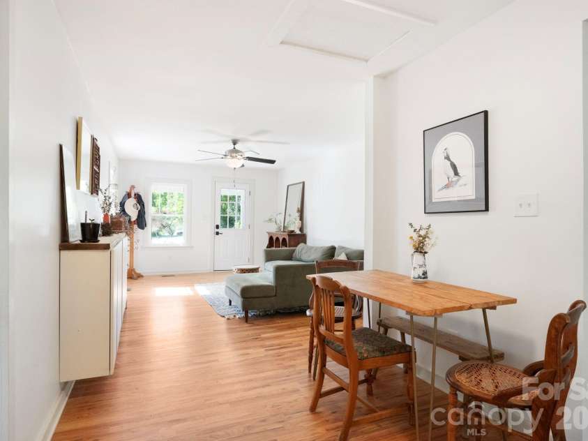 110 Le An Hurst Road, Asheville, NC 28803.  MLS# CAR4374231, YatesRealty ID 26073. Open Floor Plan