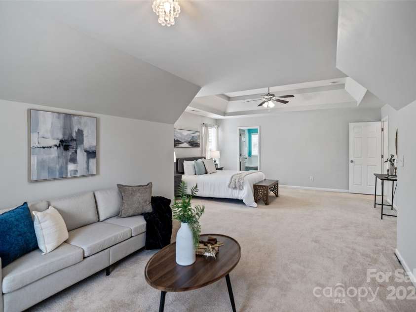 233 Tributary Drive, Rock Hill, SC 29732.  MLS# CAR4329535, YatesRealty ID 26073. Primary Sitting Area