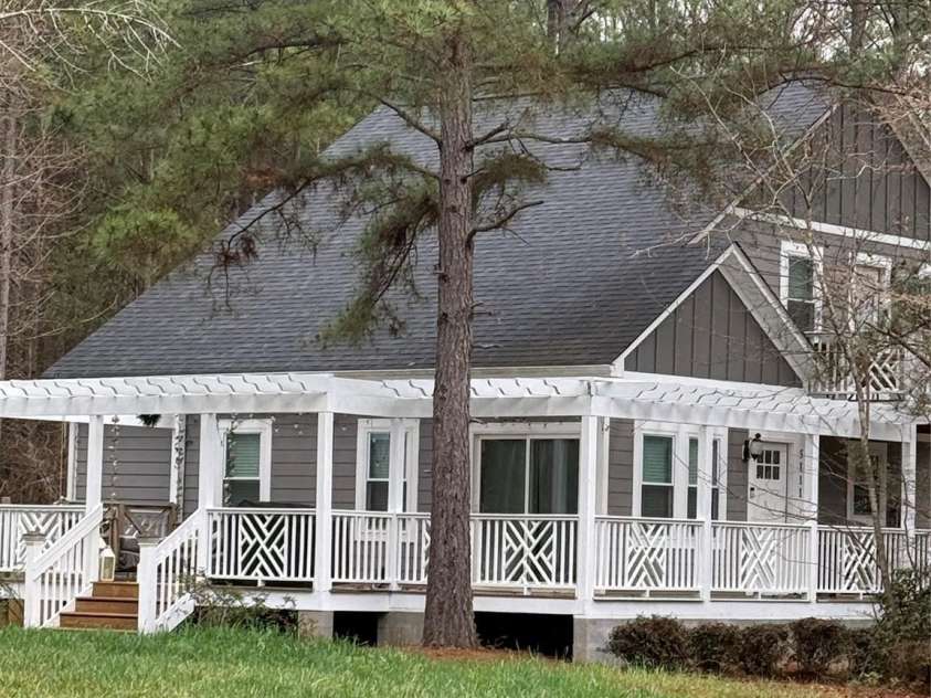 5111 Stockbridge Drive, Mount Holly, NC 28120.  MLS# CAR4353724, YatesRealty ID 26074. 