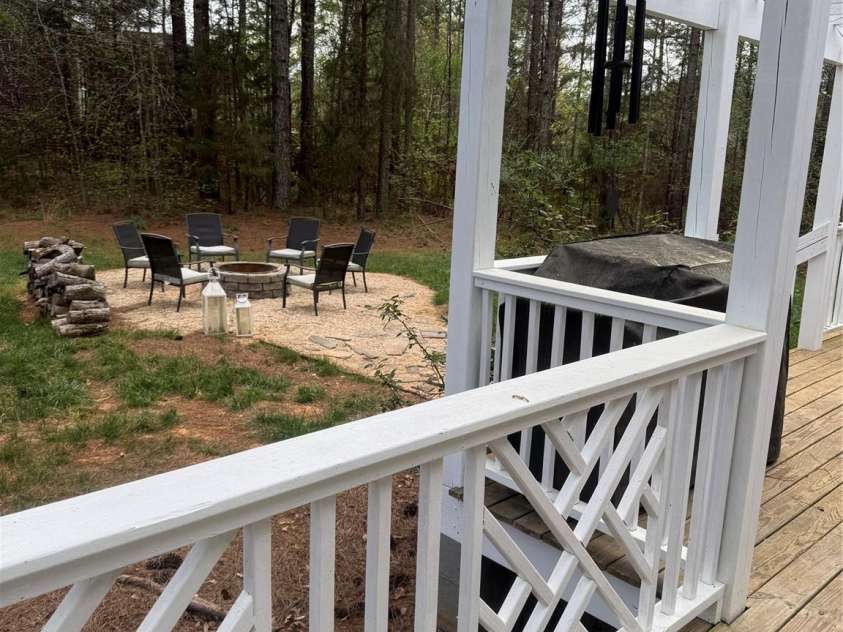 5111 Stockbridge Drive, Mount Holly, NC 28120.  MLS# CAR4353724, YatesRealty ID 26074. 