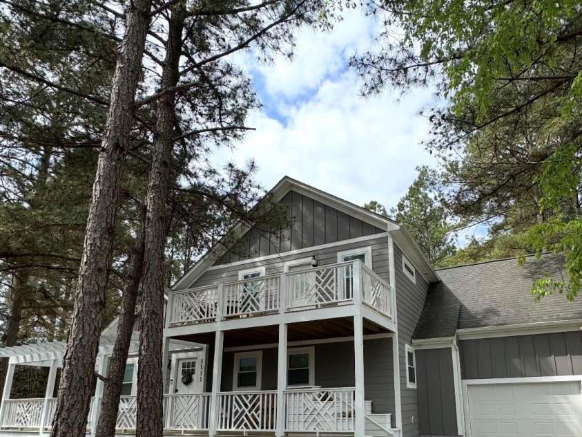 5111 Stockbridge Drive, Mount Holly, NC 28120.  MLS# CAR4353724, YatesRealty ID 26074. 
