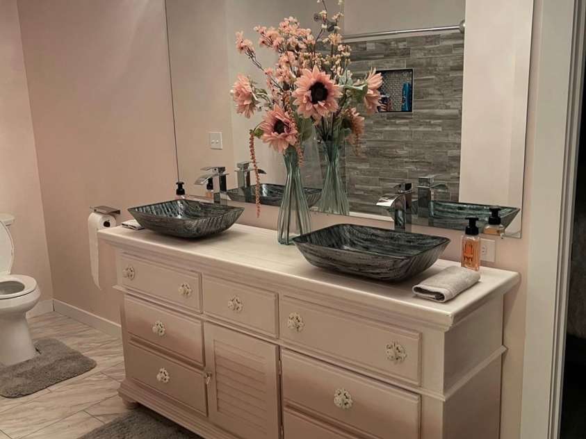 5111 Stockbridge Drive, Mount Holly, NC 28120.  MLS# CAR4353724, YatesRealty ID 26074. Upper Master bathroom
