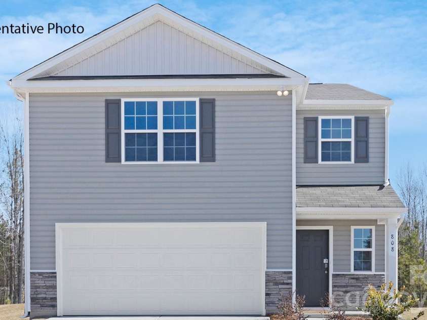 2106 10th Street, Hickory, NC 28602.  MLS# CAR4386519, YatesRealty ID 26077. 