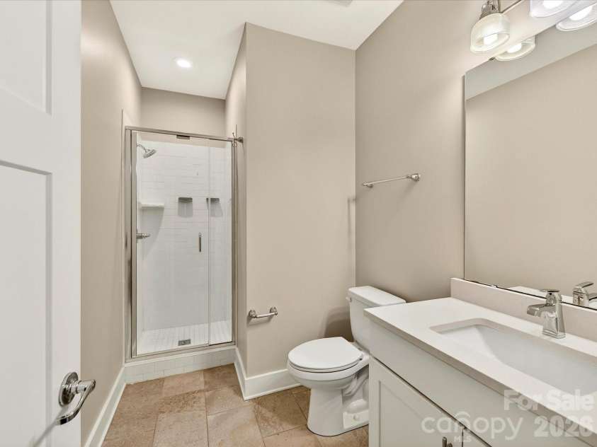 131 Grandin Road, Charlotte, NC 28208.  MLS# CAR4385124, YatesRealty ID 26079. 