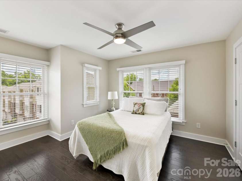 131 Grandin Road, Charlotte, NC 28208.  MLS# CAR4385124, YatesRealty ID 26079. 