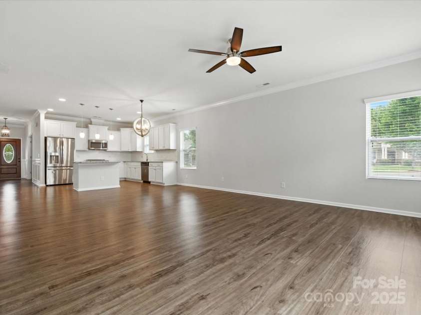 1628 Spring Blossom Trail, Fort Mill, SC 29708.  MLS# CAR4292124, YatesRealty ID 2608. Great Room, Breakfast Room & Kitchen