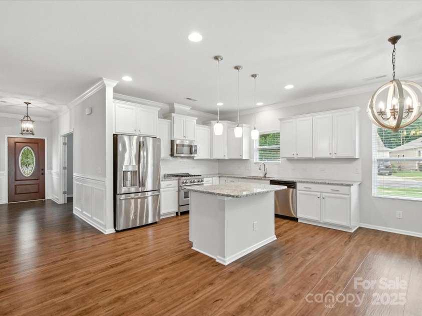 1628 Spring Blossom Trail, Fort Mill, SC 29708.  MLS# CAR4292124, YatesRealty ID 2608. Kitchen