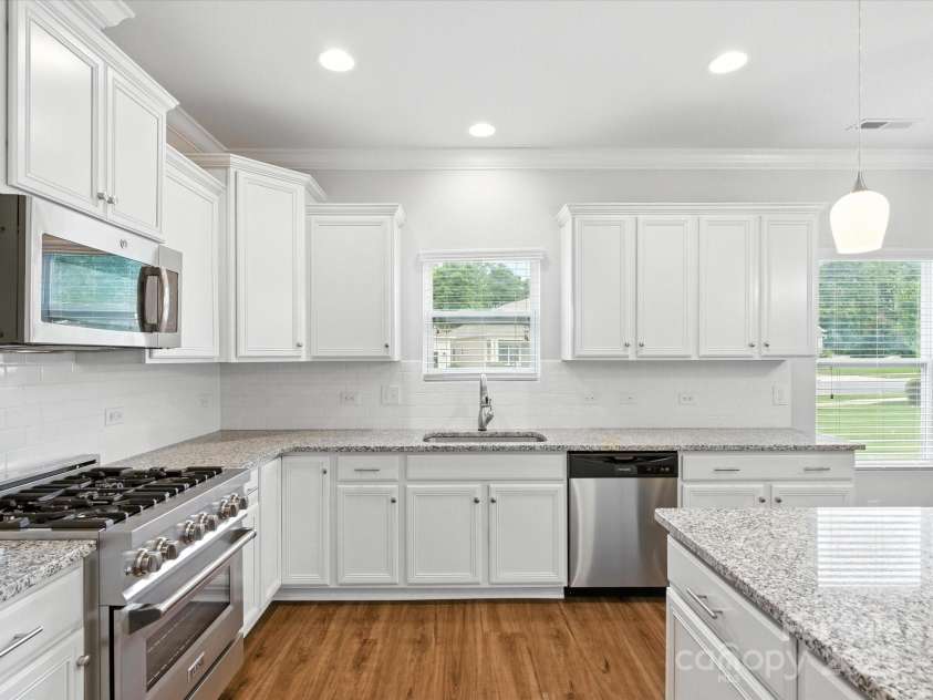 1628 Spring Blossom Trail, Fort Mill, SC 29708.  MLS# CAR4292124, YatesRealty ID 2608. Kitchen