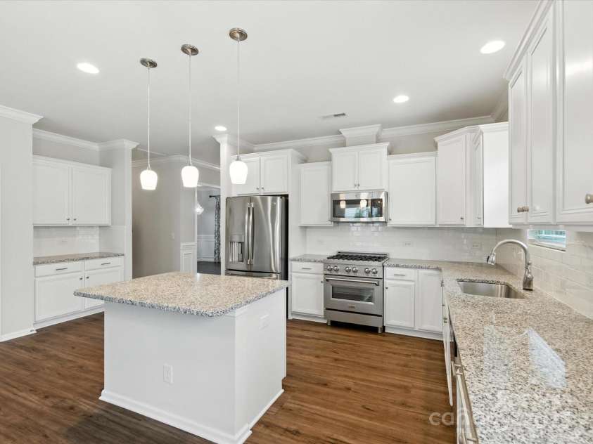 1628 Spring Blossom Trail, Fort Mill, SC 29708.  MLS# CAR4292124, YatesRealty ID 2608. Kitchen