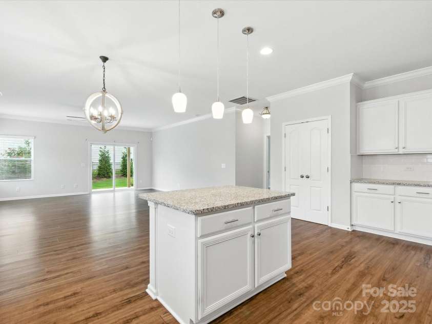 1628 Spring Blossom Trail, Fort Mill, SC 29708.  MLS# CAR4292124, YatesRealty ID 2608. Kitchen Overlooking Breakfast & Great Room