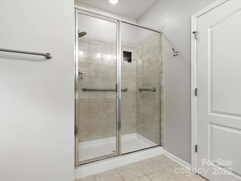 1628 Spring Blossom Trail, Fort Mill, SC 29708.  MLS# CAR4292124, YatesRealty ID 2608. Primary Shower