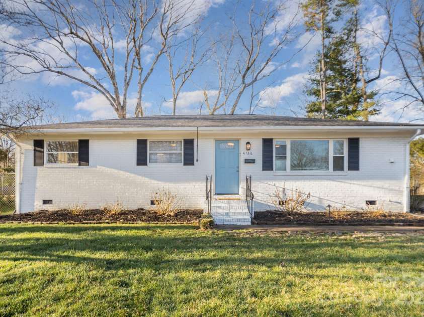 4136 Woodgreen Terrace, Charlotte, NC 28205.  MLS# CAR4232595, YatesRealty ID 2608. 
