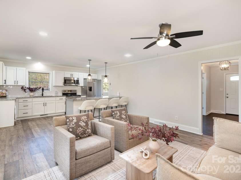 4136 Woodgreen Terrace, Charlotte, NC 28205.  MLS# CAR4232595, YatesRealty ID 2608. 
