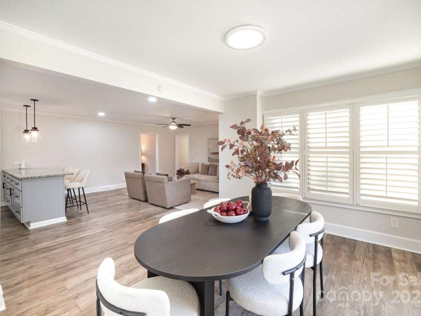 4136 Woodgreen Terrace, Charlotte, NC 28205.  MLS# CAR4232595, YatesRealty ID 2608. 