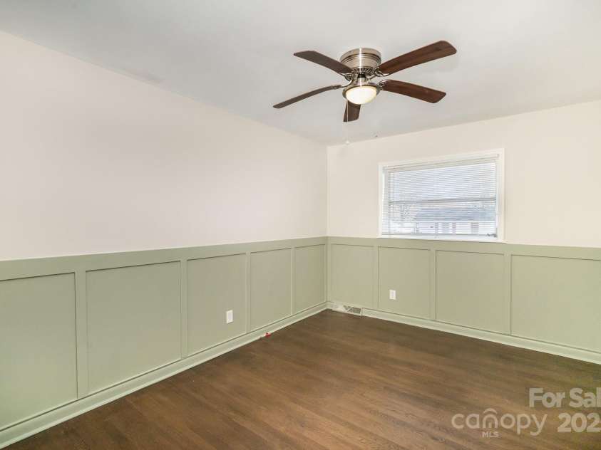 4136 Woodgreen Terrace, Charlotte, NC 28205.  MLS# CAR4232595, YatesRealty ID 2608. 
