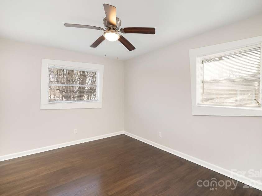 4136 Woodgreen Terrace, Charlotte, NC 28205.  MLS# CAR4232595, YatesRealty ID 2608. 