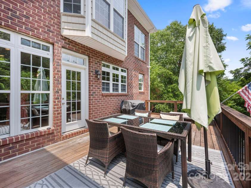 184 Melbourne Drive, Fort Mill, SC 29708.  MLS# CAR4270055, YatesRealty ID 26081. 