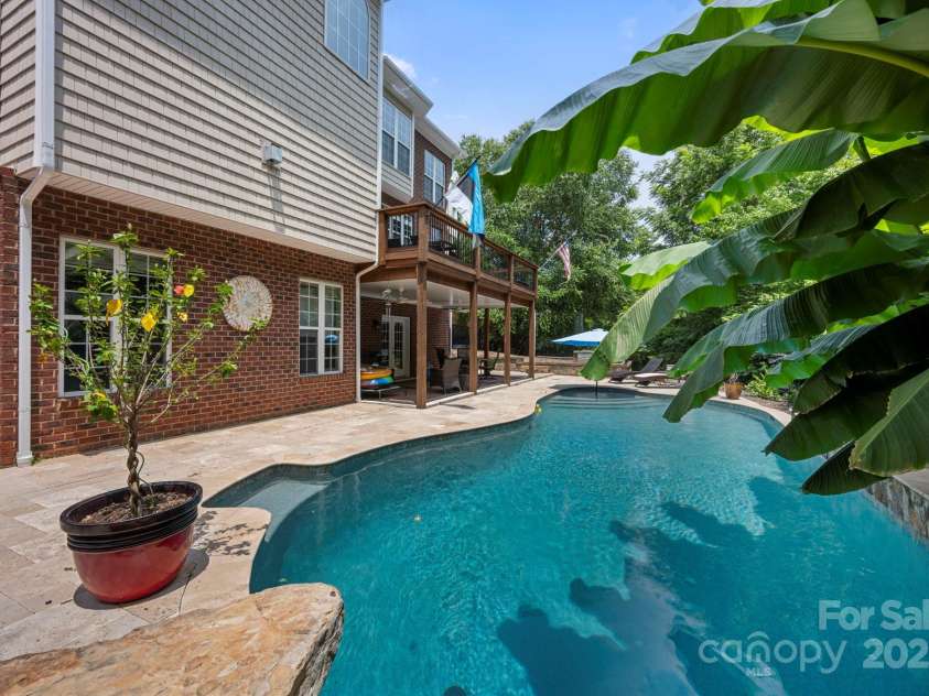 184 Melbourne Drive, Fort Mill, SC 29708.  MLS# CAR4270055, YatesRealty ID 26081. 
