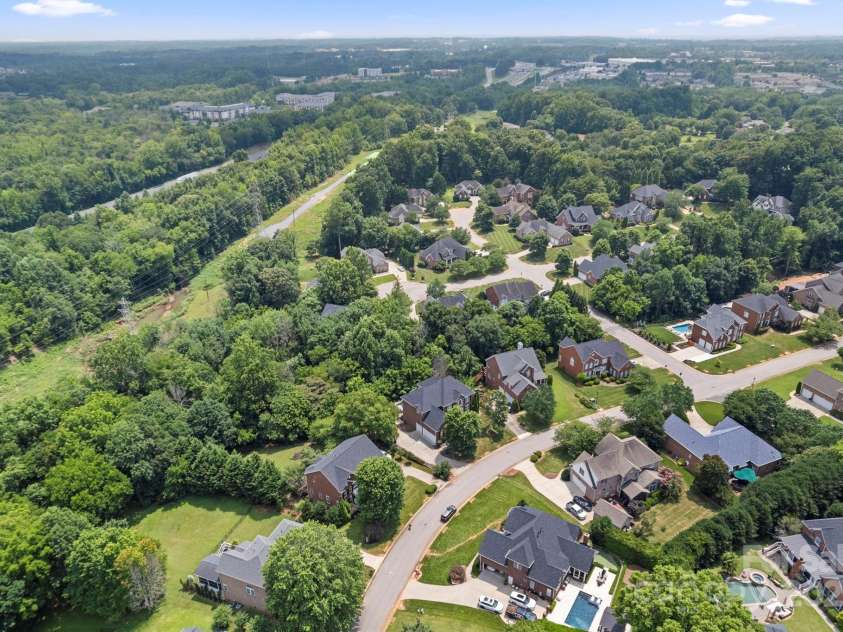 184 Melbourne Drive, Fort Mill, SC 29708.  MLS# CAR4270055, YatesRealty ID 26081. 