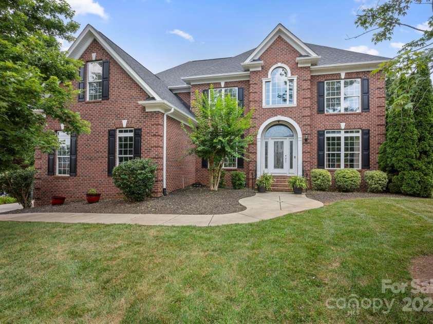 184 Melbourne Drive, Fort Mill, SC 29708.  MLS# CAR4270055, YatesRealty ID 26081. 