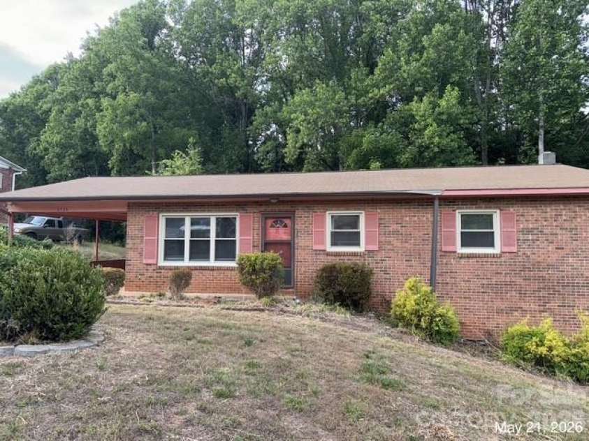 3734 Lail Avenue, Morganton, NC 28655.  MLS# CAR4385976, YatesRealty ID 26081. 