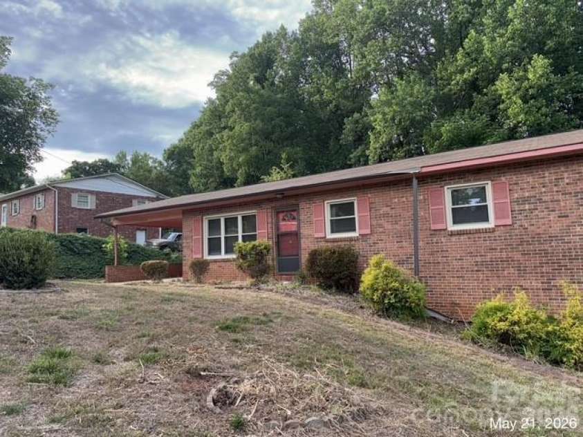 3734 Lail Avenue, Morganton, NC 28655.  MLS# CAR4385976, YatesRealty ID 26081. 