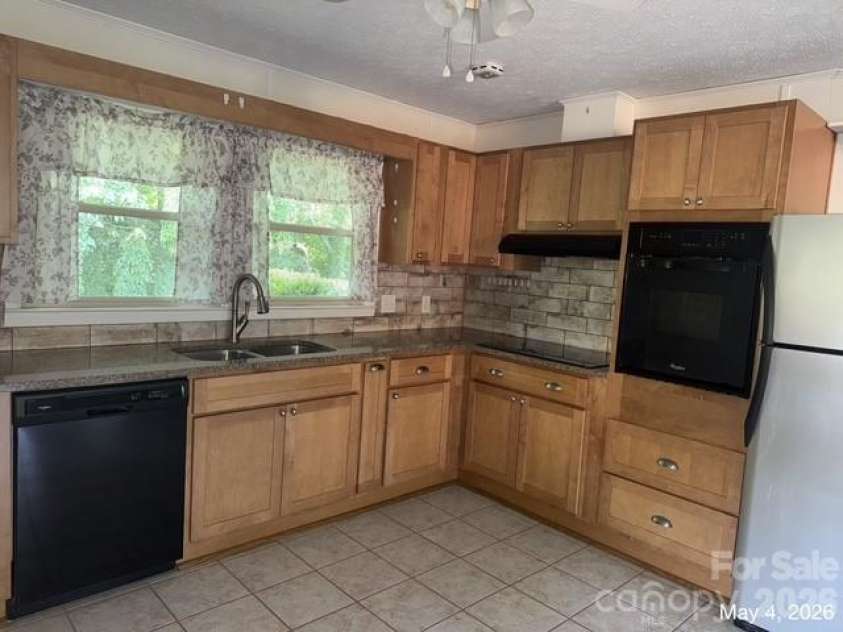 3734 Lail Avenue, Morganton, NC 28655.  MLS# CAR4385976, YatesRealty ID 26081. 