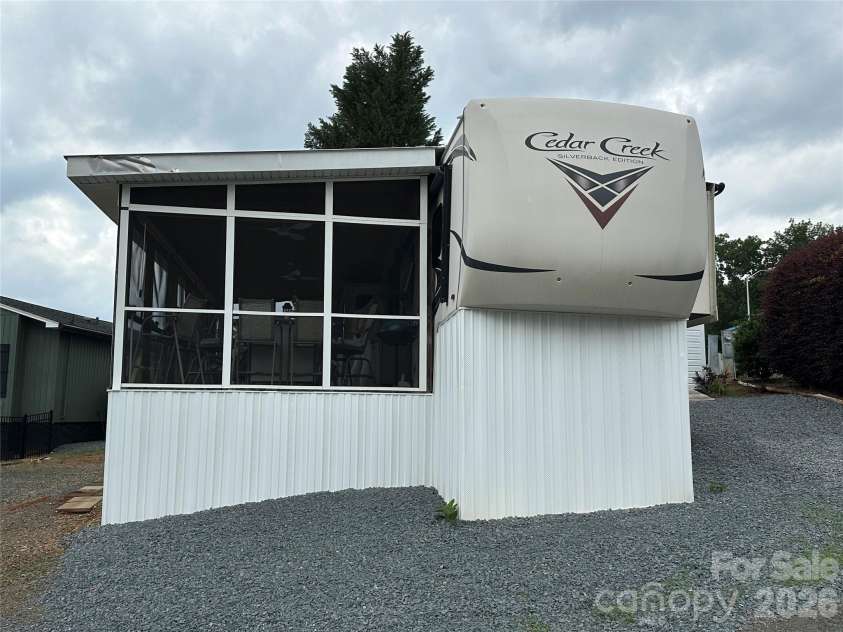223 Grand View Drive, New London, NC 28127.  MLS# CAR4383284, YatesRealty ID 26083. 