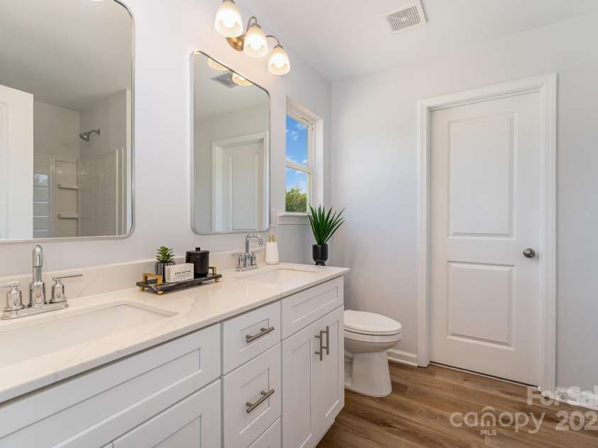 3031 Breslin Street, Charlotte, NC 28214.  MLS# CAR4277326, YatesRealty ID 26083. Representational Photo Only - Staged