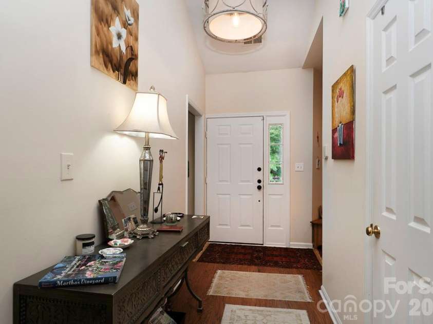 5935 Fitzwilliams Lane, Charlotte, NC 28270.  MLS# CAR4386781, YatesRealty ID 26086. 