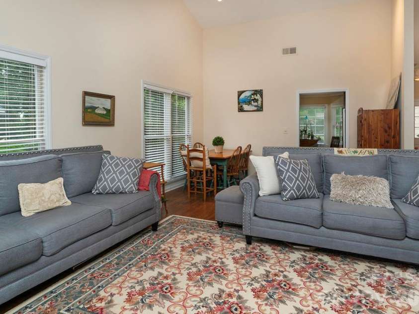 5935 Fitzwilliams Lane, Charlotte, NC 28270.  MLS# CAR4386781, YatesRealty ID 26086. 