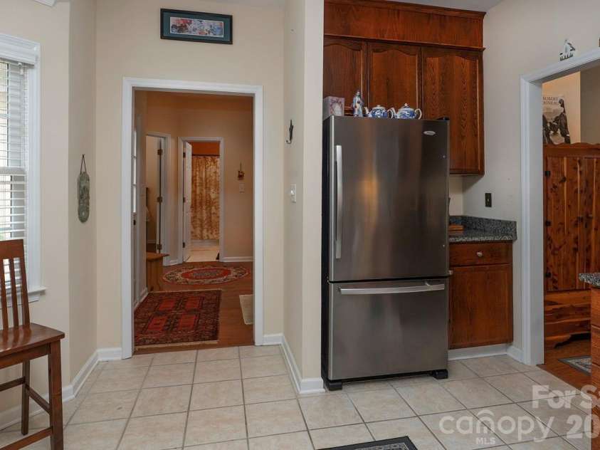 5935 Fitzwilliams Lane, Charlotte, NC 28270.  MLS# CAR4386781, YatesRealty ID 26086. 