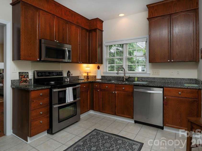 5935 Fitzwilliams Lane, Charlotte, NC 28270.  MLS# CAR4386781, YatesRealty ID 26086. 