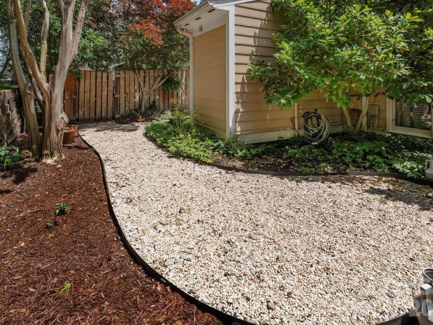 5935 Fitzwilliams Lane, Charlotte, NC 28270.  MLS# CAR4386781, YatesRealty ID 26086. 