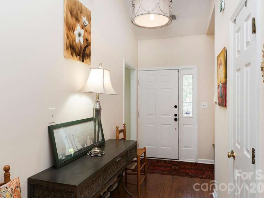 5935 Fitzwilliams Lane, Charlotte, NC 28270.  MLS# CAR4386781, YatesRealty ID 26086. 