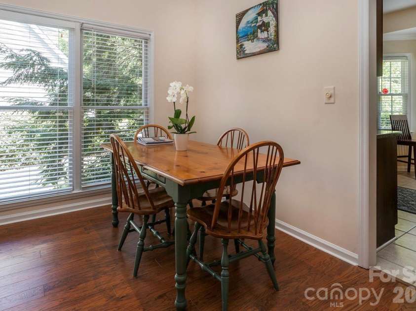 5935 Fitzwilliams Lane, Charlotte, NC 28270.  MLS# CAR4386781, YatesRealty ID 26086. 
