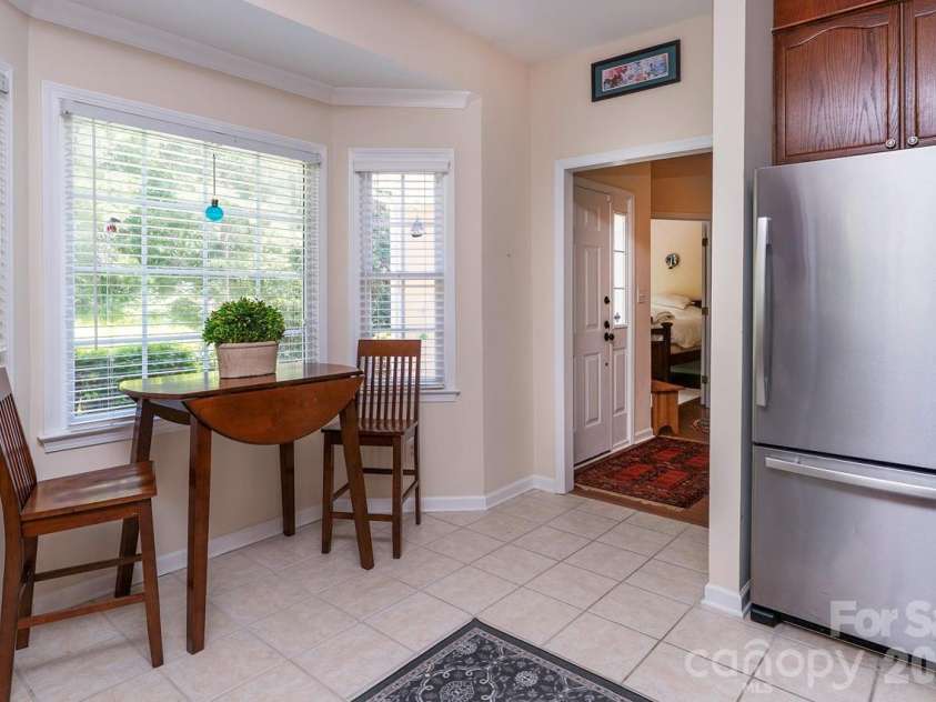 5935 Fitzwilliams Lane, Charlotte, NC 28270.  MLS# CAR4386781, YatesRealty ID 26086. 