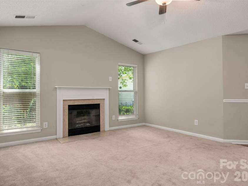 12133 Cartgate Lane, Charlotte, NC 28273.  MLS# CAR4387408, YatesRealty ID 26087. 