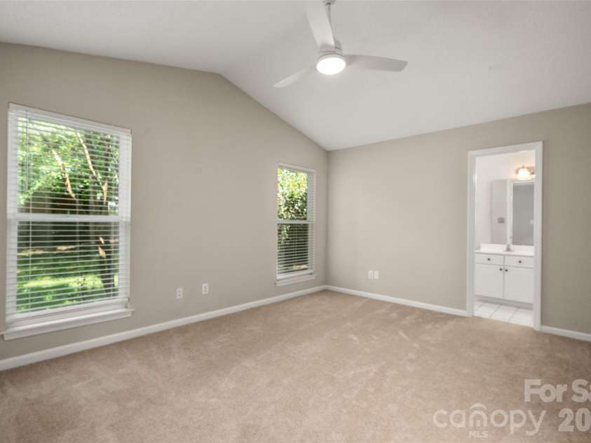 12133 Cartgate Lane, Charlotte, NC 28273.  MLS# CAR4387408, YatesRealty ID 26087. 