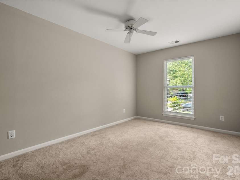 12133 Cartgate Lane, Charlotte, NC 28273.  MLS# CAR4387408, YatesRealty ID 26087. 