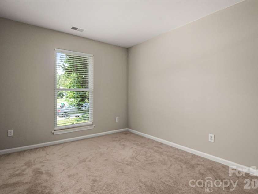 12133 Cartgate Lane, Charlotte, NC 28273.  MLS# CAR4387408, YatesRealty ID 26087. 