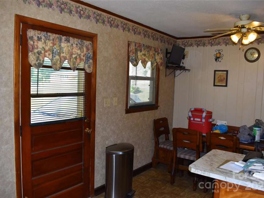 93 Meadow Brook Lane, Marion, NC 28752.  MLS# CAR4278931, YatesRealty ID 26087. 