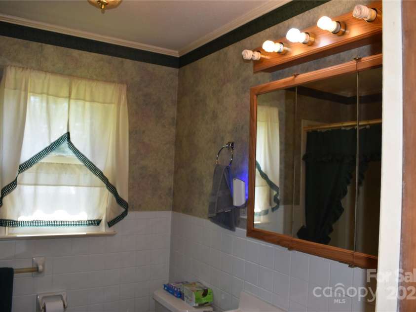 93 Meadow Brook Lane, Marion, NC 28752.  MLS# CAR4278931, YatesRealty ID 26087. 