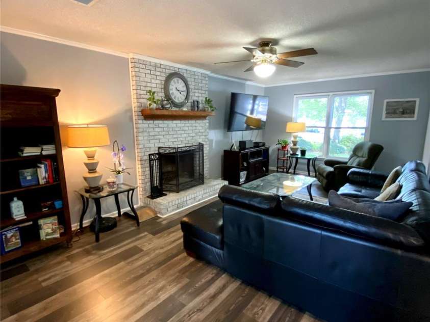 12623 Levins Hall Road, Huntersville, NC 28078.  MLS# CAR4276001, YatesRealty ID 26088. Living room